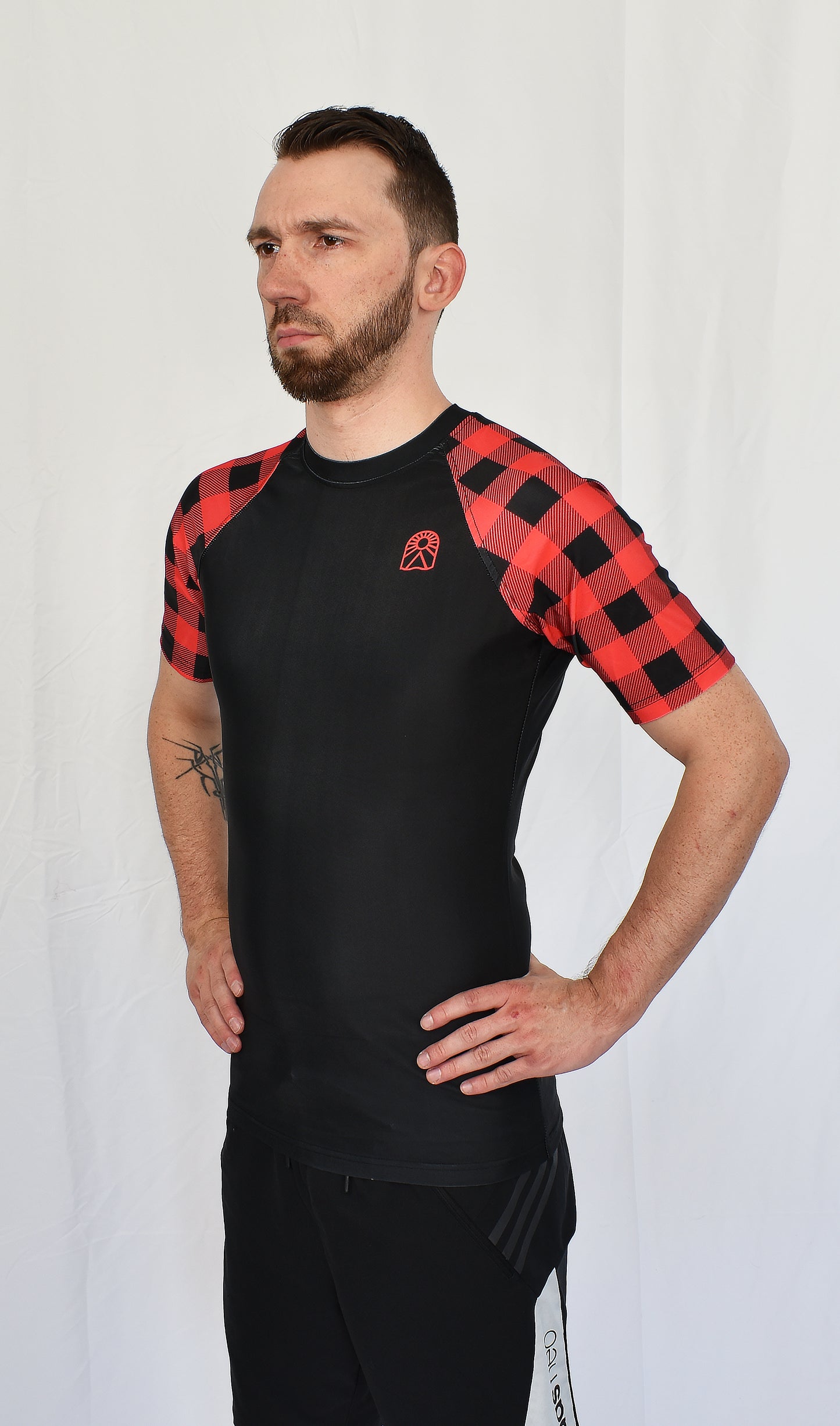 Rashguard manches courtes - Carreauté rouge et noir